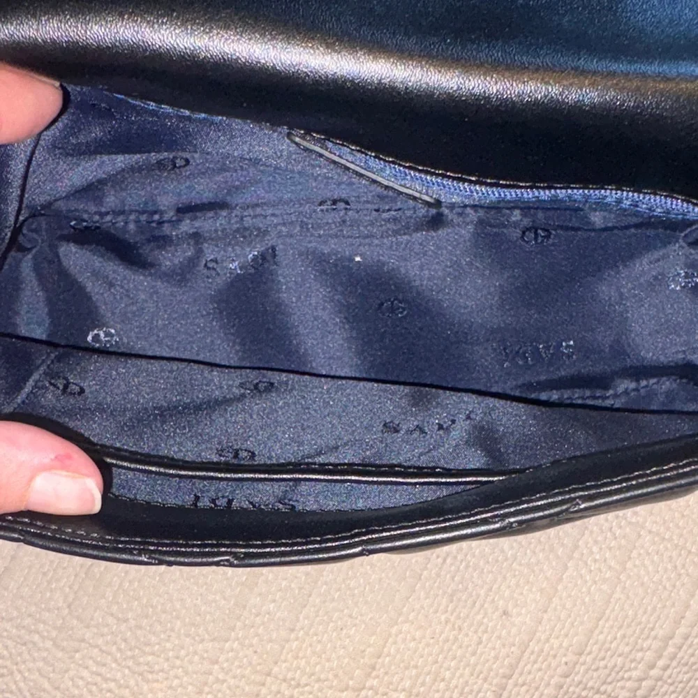 Sadi Elegant Black Quilted Handbag 2way bag. New with tags. Made in Italy. - Picture 7 of 12